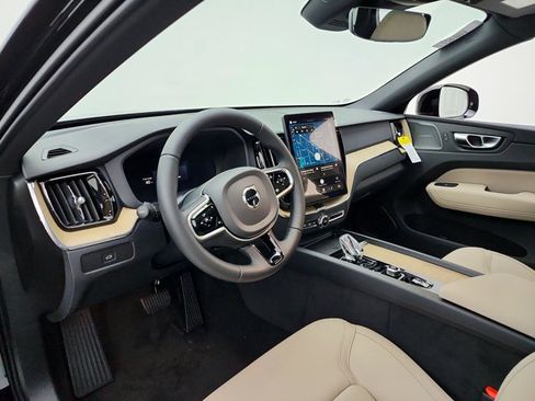 New 2027 Volvo XC60 B5 Plus AWD/4WD image 20