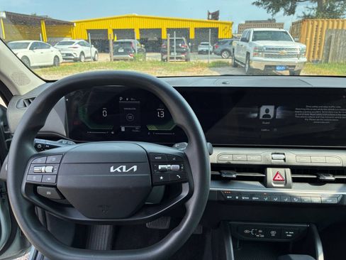 Used 2026 Kia K4 FWD image 28