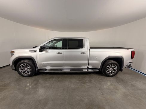 Used 2022 GMC Sierra 1500 SLT w/ SLT Premium Package AWD/4WD image 5