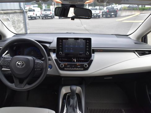 Certified 2021 Toyota Corolla LE FWD image 26
