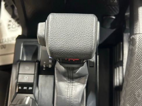 Used 2024 Toyota Tacoma TRD Off-Road image 28