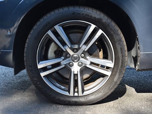 Used 2019 Volvo XC60 T8 Momentum w/ Advanced Package image 38