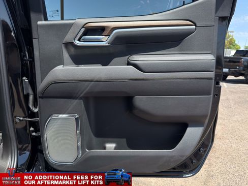 Used 2026 Chevrolet Silverado 1500 High Country w/ Midnight Edition AWD/4WD image 25