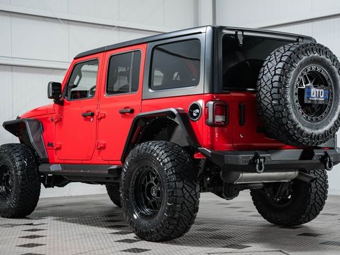 Used 2024 Jeep Wrangler Sport image 6