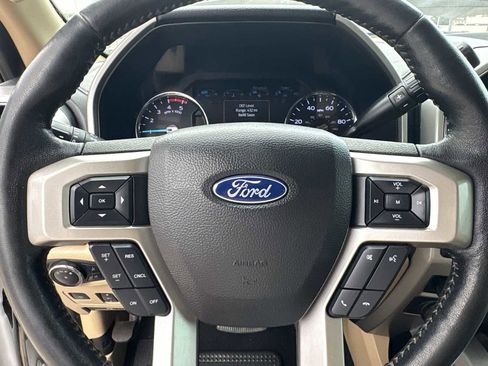 Used 2020 Ford F250 Lariat w/ Lariat Ultimate Package AWD/4WD image 19