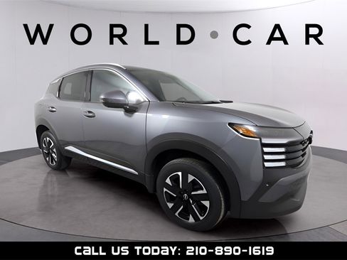 Used 2025 Nissan Kicks SR image 1