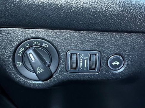 Used 2019 Dodge Challenger R/T image 26