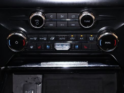 Used 2022 Ford F150 Lariat w/ Equipment Group 502A High AWD/4WD image 33