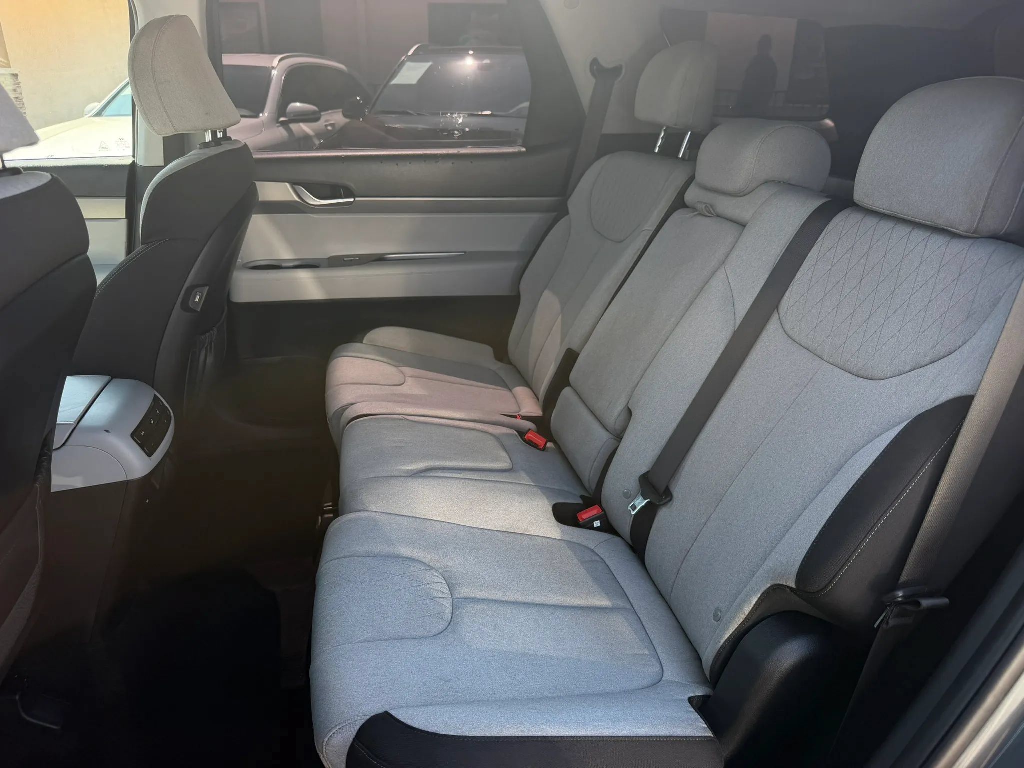 Used 2021 Hyundai Palisade SE FWD image 16