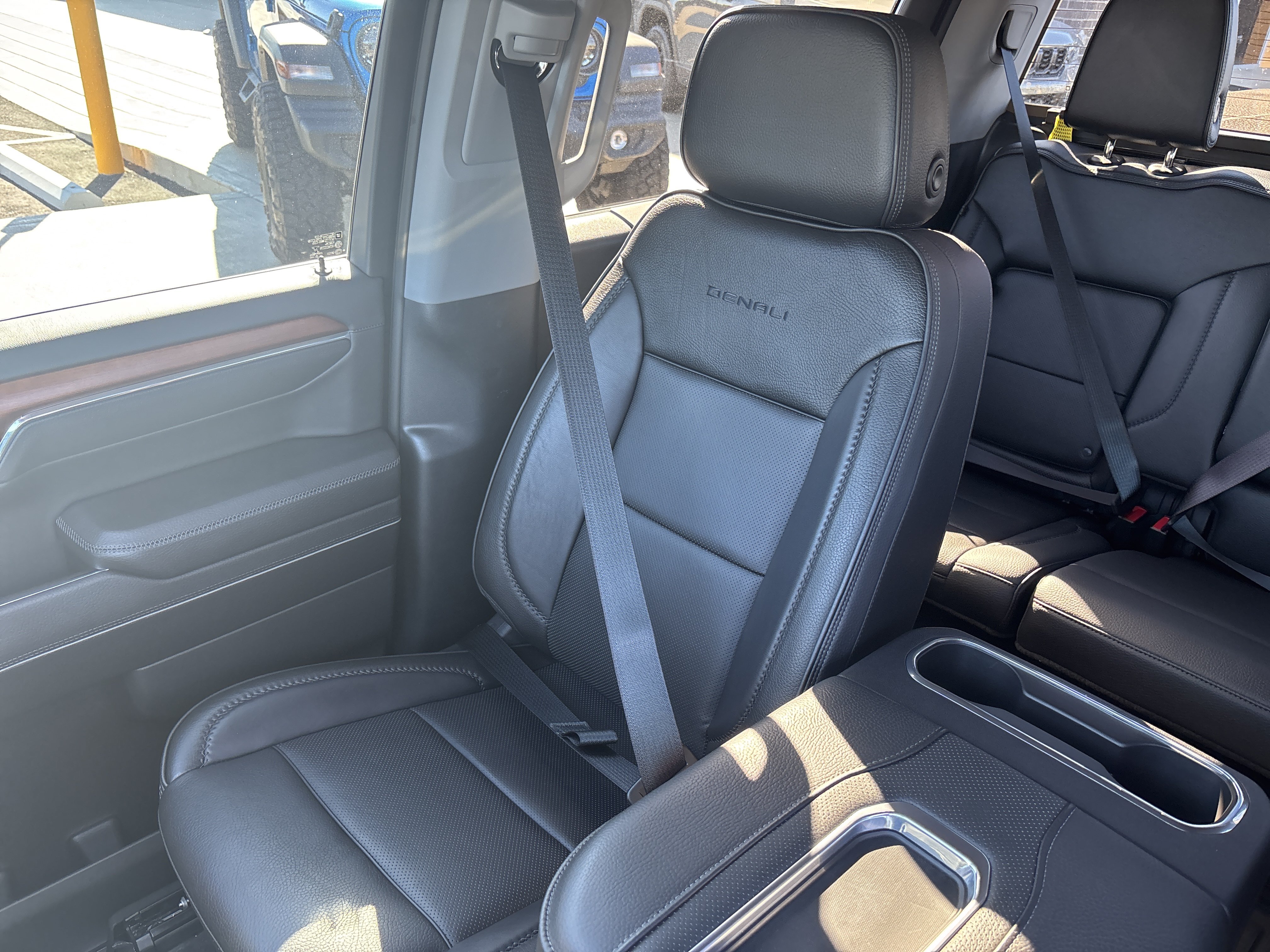 Used 2022 GMC Sierra 1500 Denali w/ Denali Reserve Package AWD/4WD image 31
