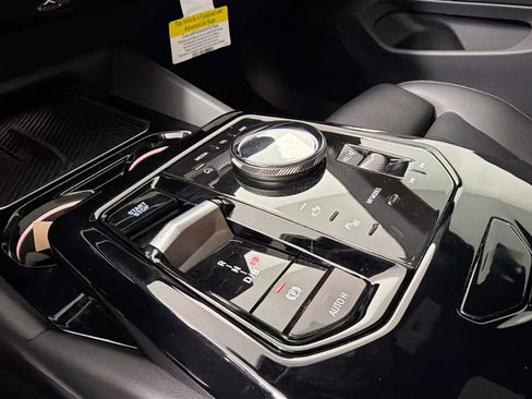 Certified 2025 BMW i5 eDrive40i w/ M Sport Package image 17