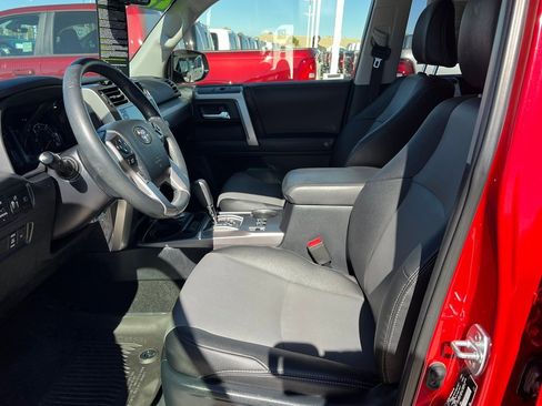 Used 2022 Toyota 4Runner SR5 Premium image 23
