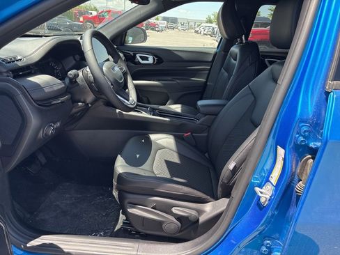 New 2025 Jeep Compass Latitude w/ Altitude Special Edition image 6