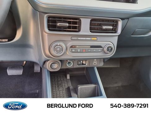 New 2025 Ford Maverick Lariat w/ Black Appearance Package image 18