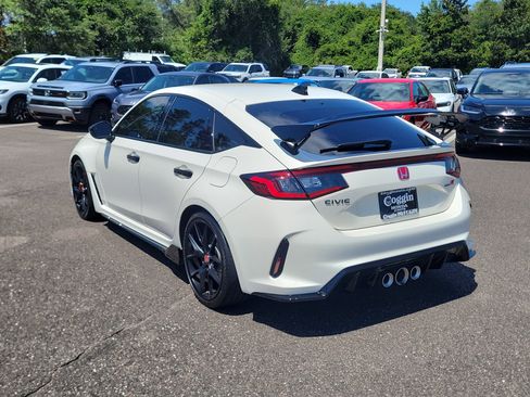 Used 2023 Honda Civic Type R image 3