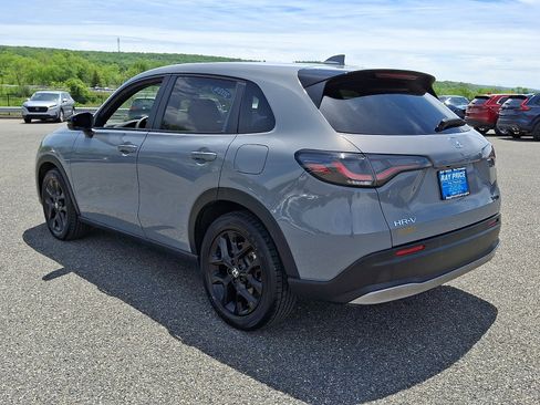 Used 2024 Honda HR-V Sport image 4