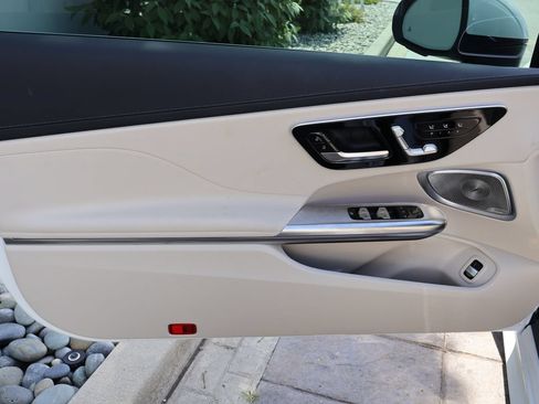 Certified 2026 Mercedes-Benz CLE 300 4MATIC Cabriolet image 17