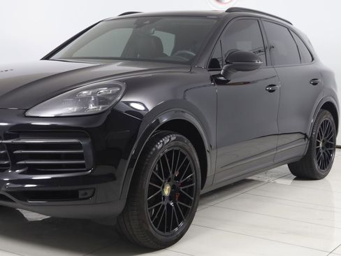 Used 2022 Porsche Cayenne AWD/4WD image 63