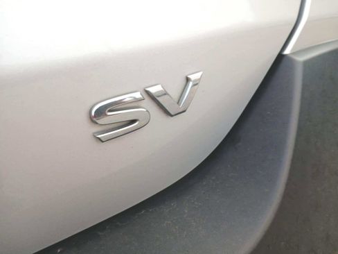 Used 2018 Nissan Kicks SV image 15