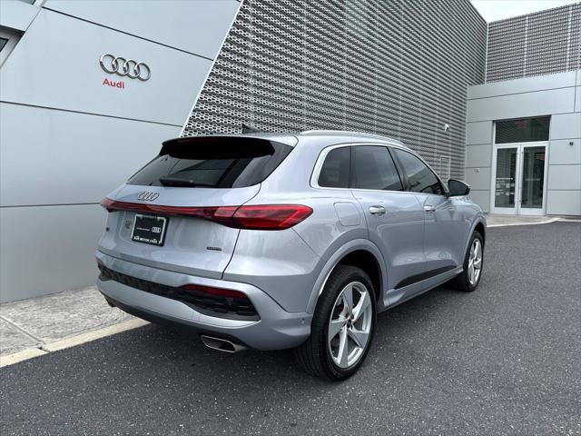 Certified 2025 Audi Q5 Premium Plus w/ Premium Plus AWD/4WD image 3