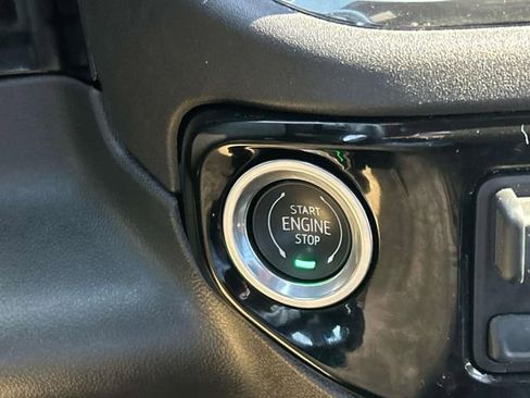 Used 2023 Chevrolet Silverado 1500 ZR2 w/ Technology Package image 38