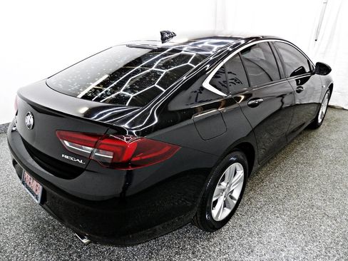 Used 2018 Buick Regal Preferred image 6