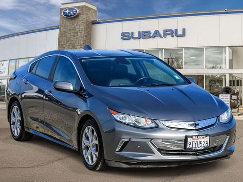 Used 2018 Chevrolet Volt Premier w/ Driver Confidence Package image 5