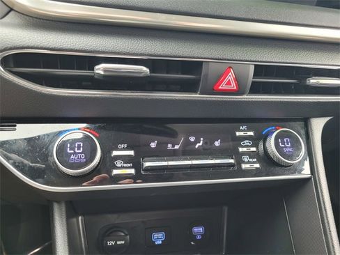 Used 2022 Hyundai Sonata SEL w/ Preferred Accessory Package image 24