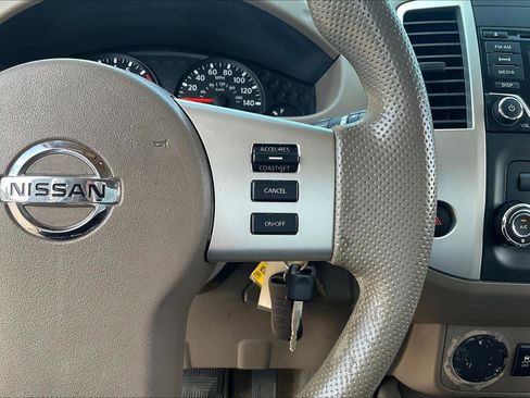 Used 2018 Nissan Frontier SV image 20