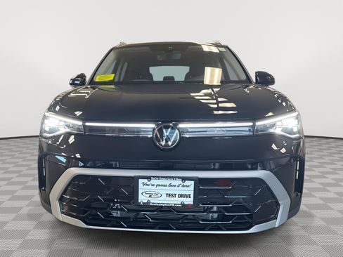 New 2026 Volkswagen Taos SEL AWD/4WD image 2