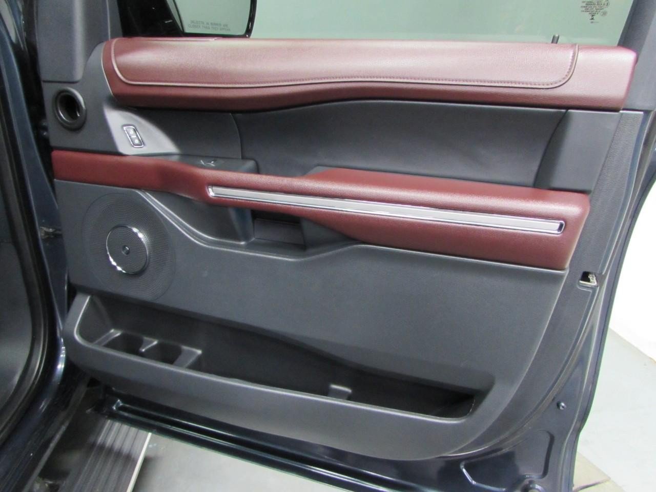 Used 2023 Ford Expedition Max Limited AWD/4WD image 17