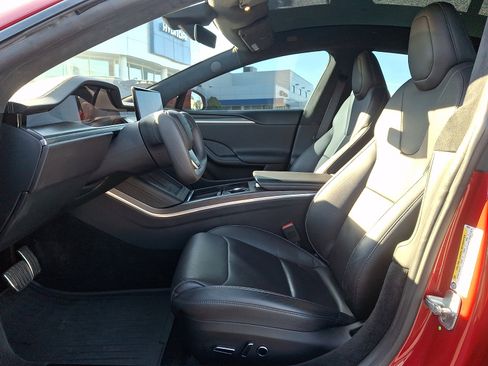 Used 2021 Tesla Model S Plaid image 13