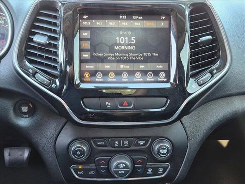 Used 2020 Jeep Cherokee Limited FWD image 12