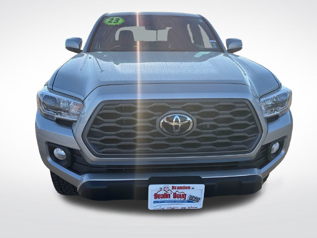 Used 2023 Toyota Tacoma TRD Off-Road w/ Technology Package AWD/4WD image 9