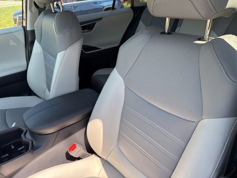 Used 2024 Toyota RAV4 Limited image 13