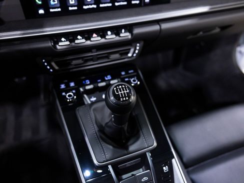 Used 2024 Porsche 911 Targa 4S w/ Premium Package image 50