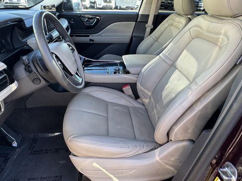 Certified 2023 Lincoln Aviator Reserve w/ Equipment Group 201A image 13