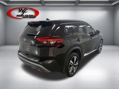 Used 2023 Nissan Rogue SL w/ SL Premium Package FWD image 6