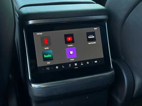 Used 2022 Tesla Model X Plaid image 18