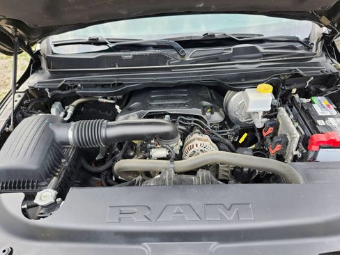 Used 2019 RAM 1500 Laramie AWD/4WD image 37