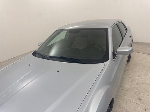 Used 2013 Chrysler 300 RWD image 13
