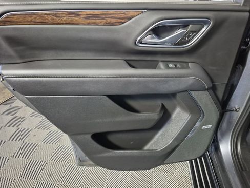 Used 2022 Chevrolet Tahoe Premier AWD/4WD image 19
