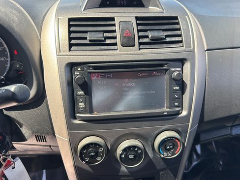 Used 2013 Toyota Corolla S FWD image 25