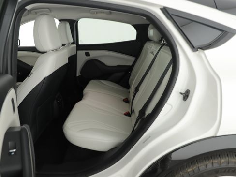 Used 2024 Ford Mustang Mach-E Premium image 8