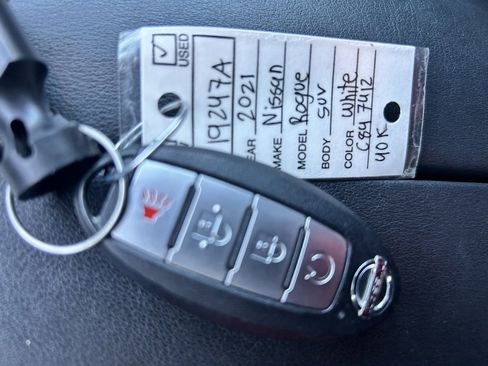 Certified 2021 Nissan Rogue SV image 17