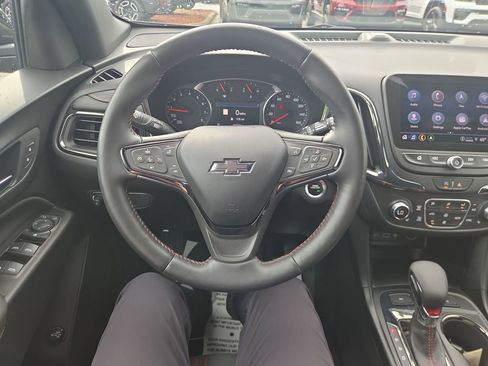 Used 2022 Chevrolet Equinox RS w/ Infotainment Package AWD/4WD image 16