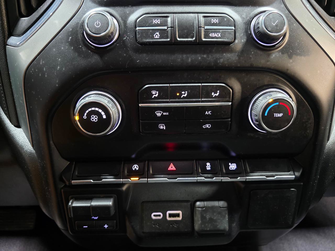 Used 2019 Chevrolet Silverado 1500 LT w/ Trailering Package AWD/4WD image 33
