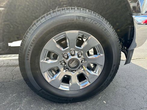 Used 2019 Ford F250 Lariat w/ Chrome Package image 19