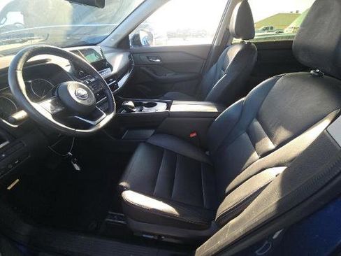 Used 2023 Nissan Rogue SL w/ SL Premium Package image 3