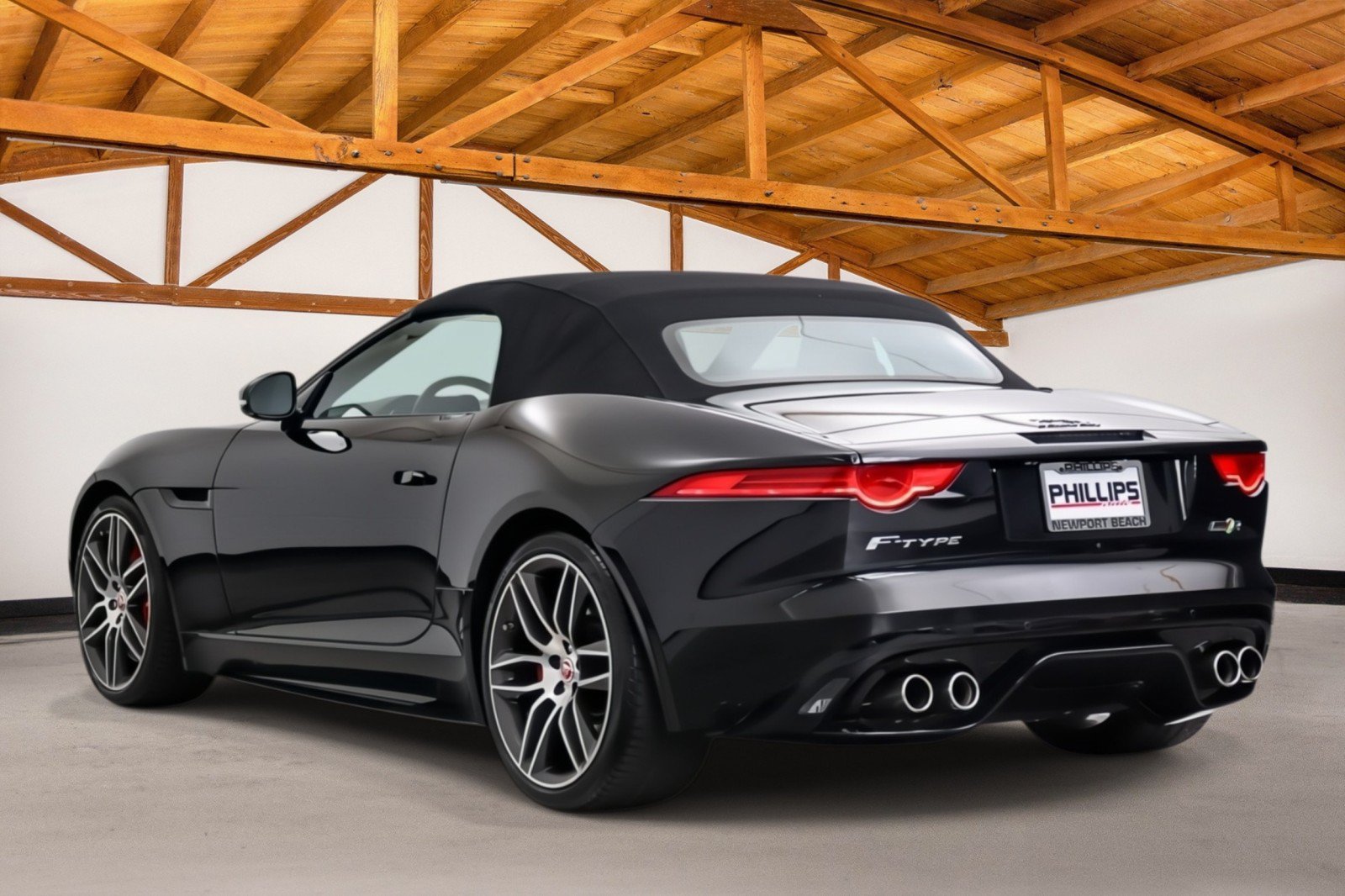 Used 2017 Jaguar F-TYPE R AWD/4WD image 3